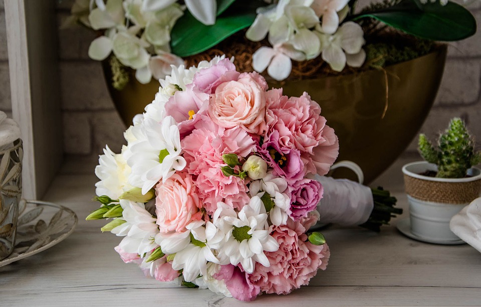 Bouquet E Mazzo Di Fiori Per Un Battesimo